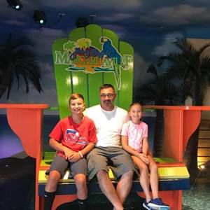 Meet your Posher, Wayne